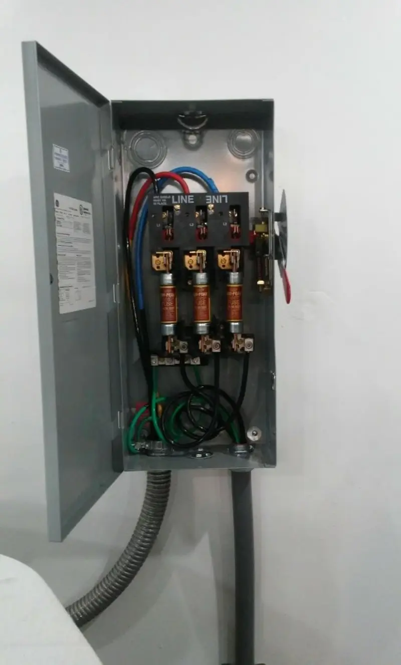 Three-phase disconnect switch installed for Electrical Wiring & Rewiring in East Wenatchee